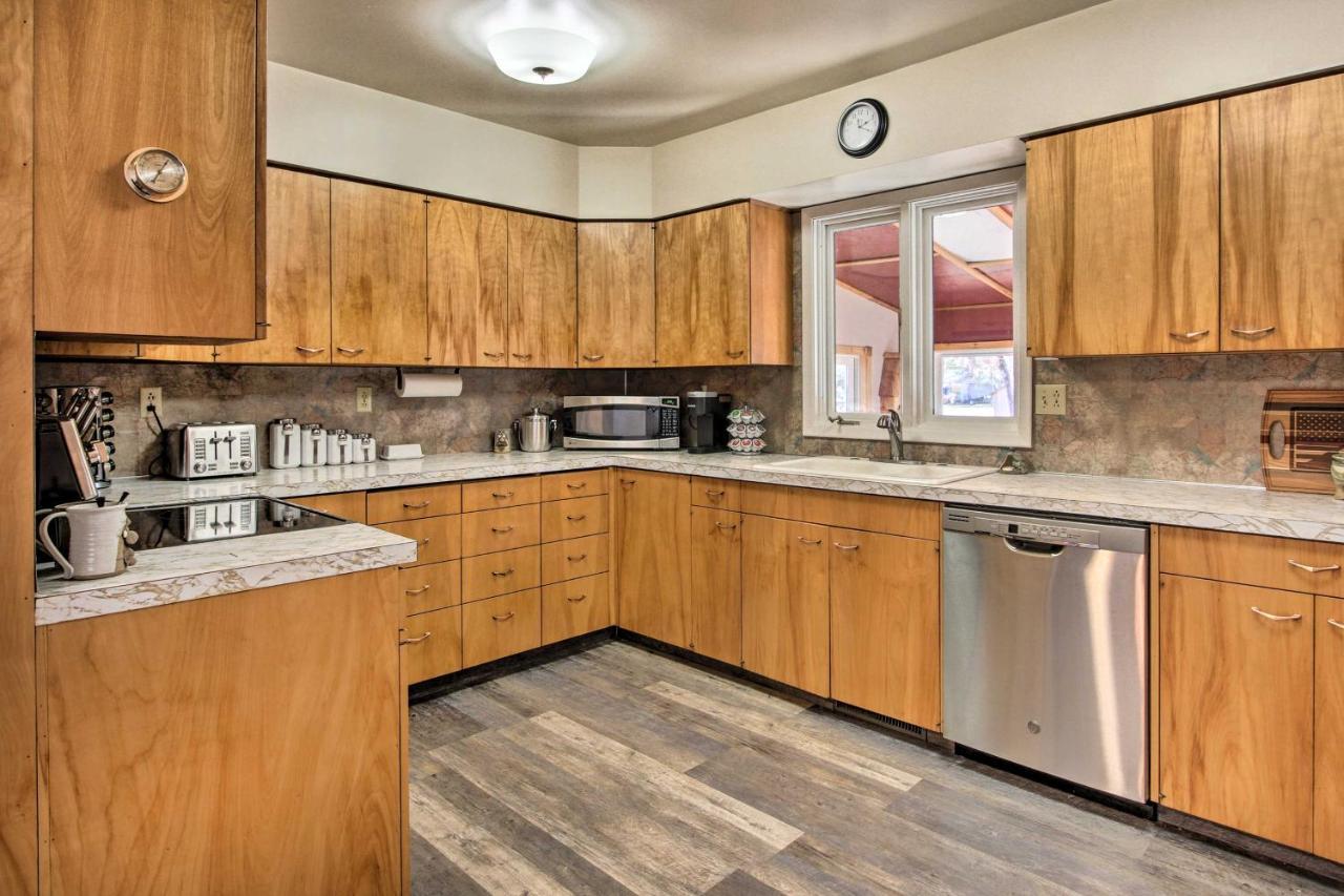 Cozy Choteau Home With Fire Pit, Grill, Yard! Exterior photo